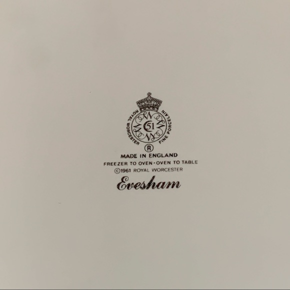 Royal Worcester Evesham M 10” Quiche Dish - Picture 6 of 9